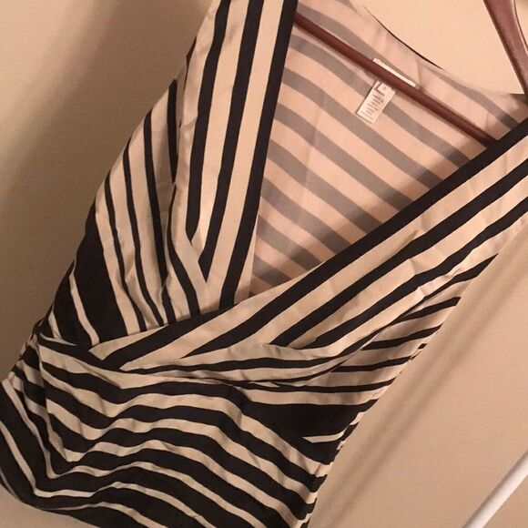 J Crew Cross Front Silk Tank - Size 0 - Picture 2 of 7